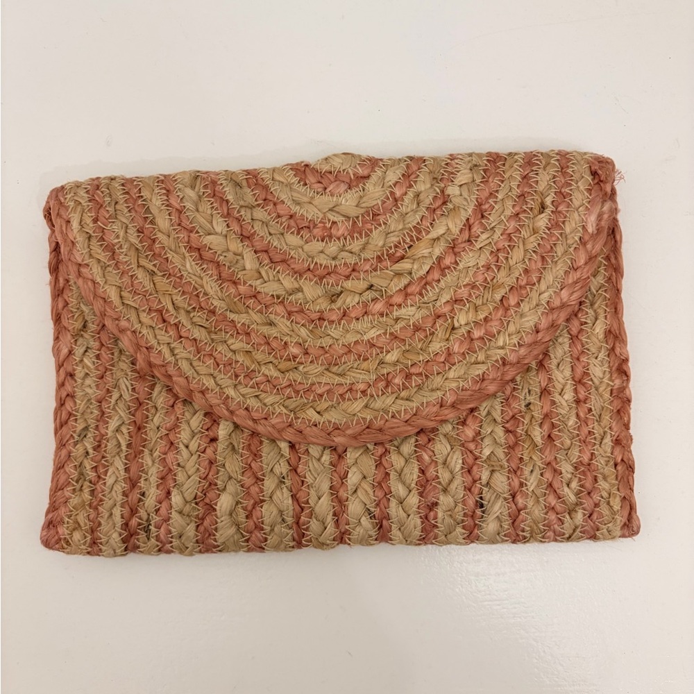 Roller Rabbit Woven Straw Clutch in Natural and Dusty Rose